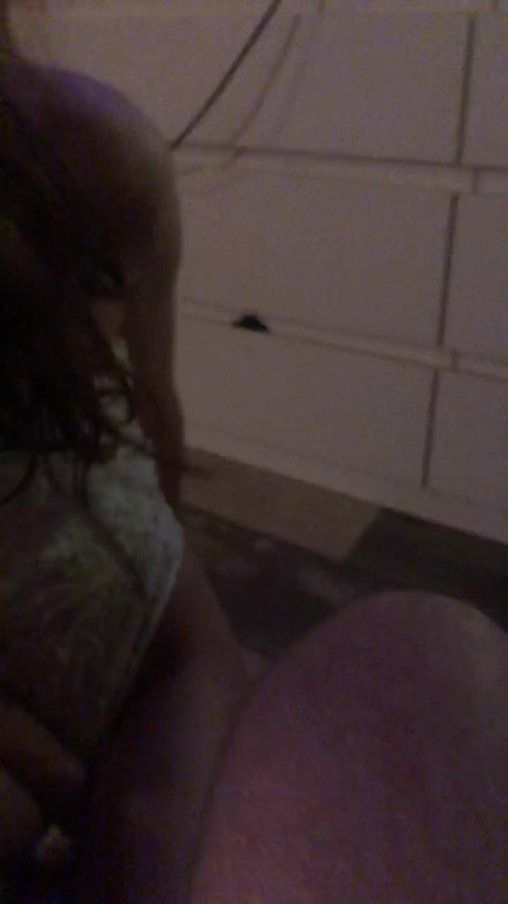 squirtproo Live Sex December 17, 2025