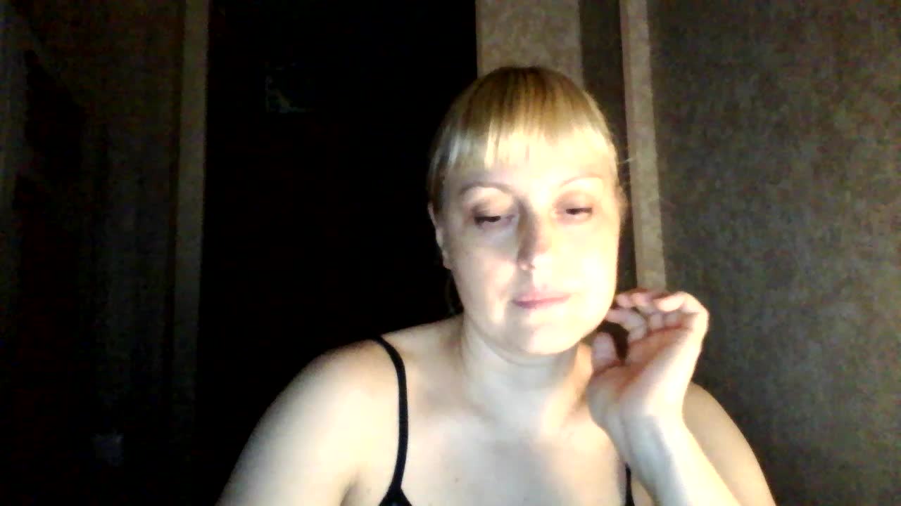 krisss2016 Live Sex December 15, 2025