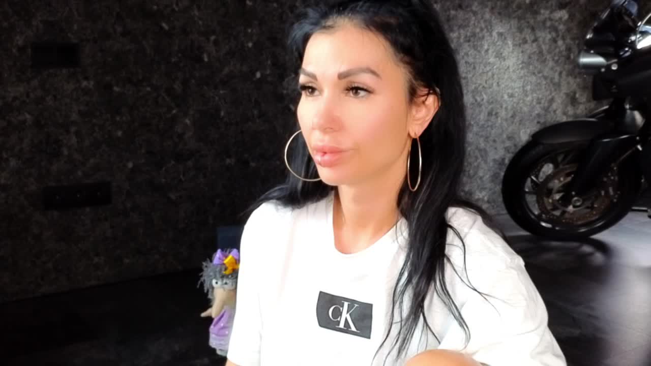 -BABAYAGA- Live Sex December 17, 2025