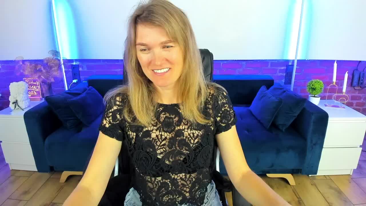 Annabel-xxx Live Sex December 19, 2025