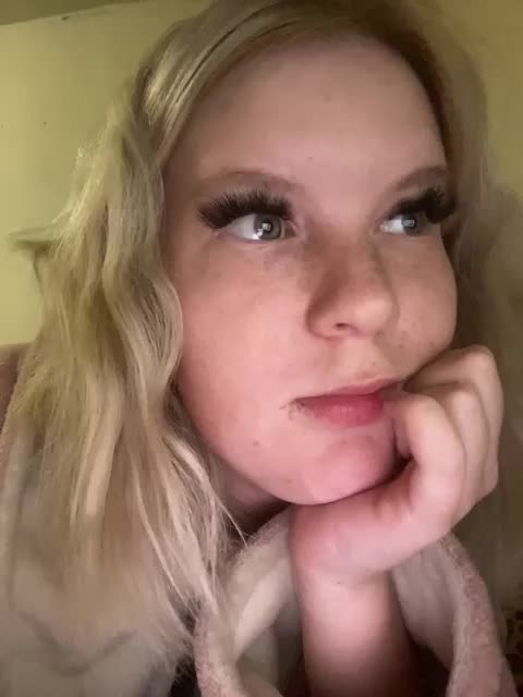 Amelia2004 Live Sex December 13, 2025