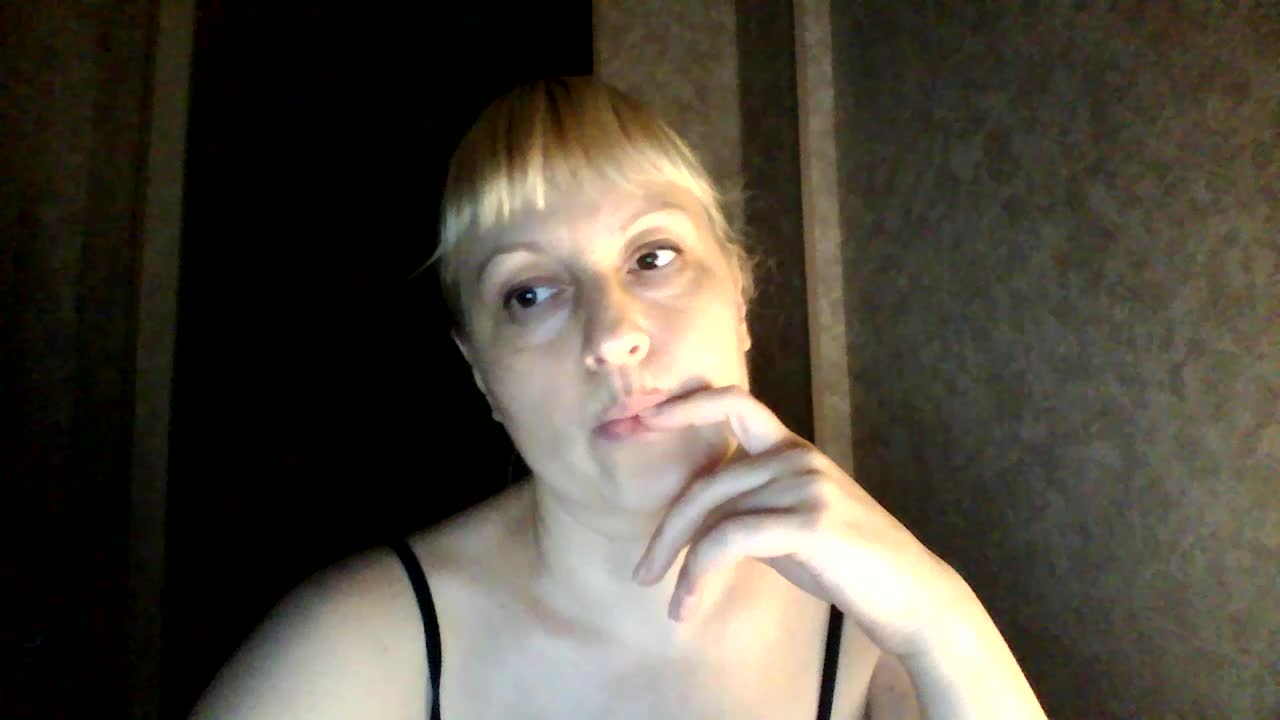 krisss2016 Live Sex December 15, 2025