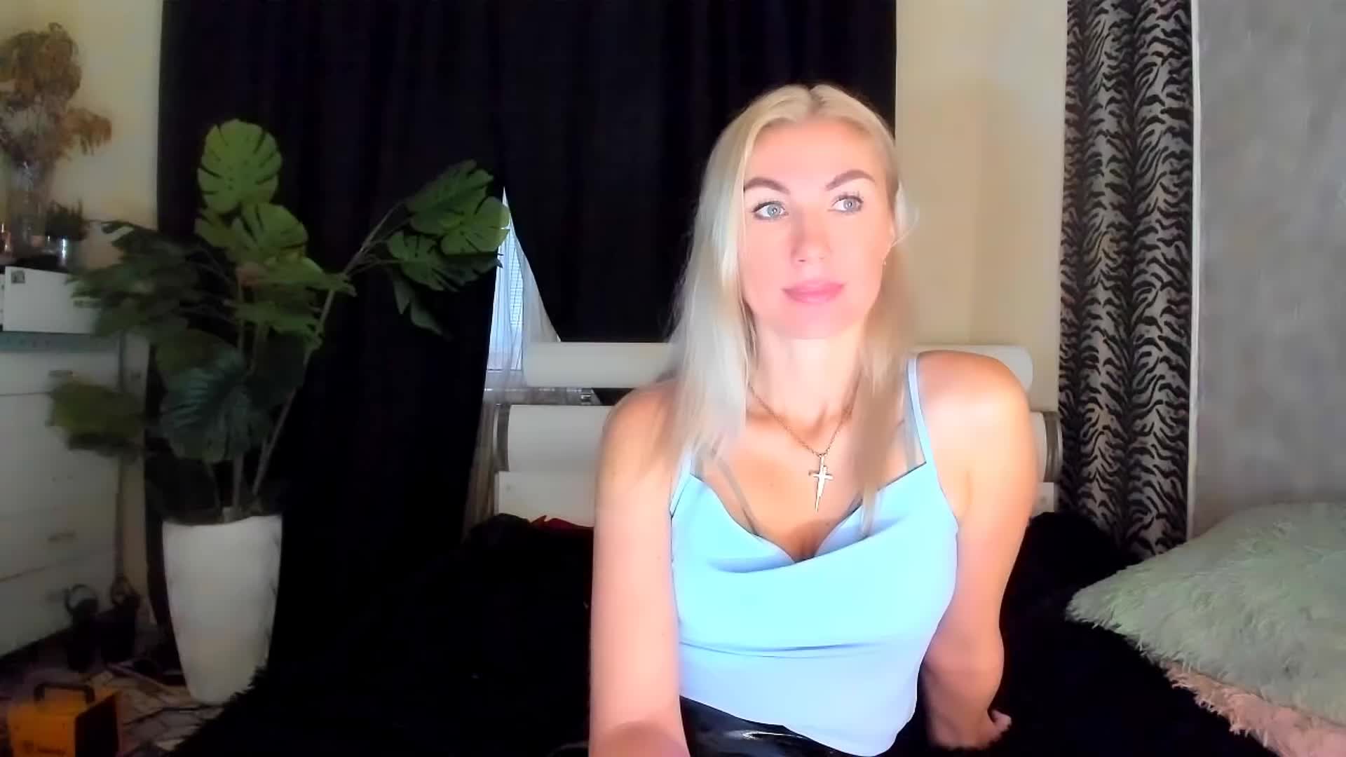 Surreal1 Live Sex September 19, 2025