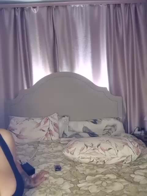 Her-Girl Live Sex December 15, 2025