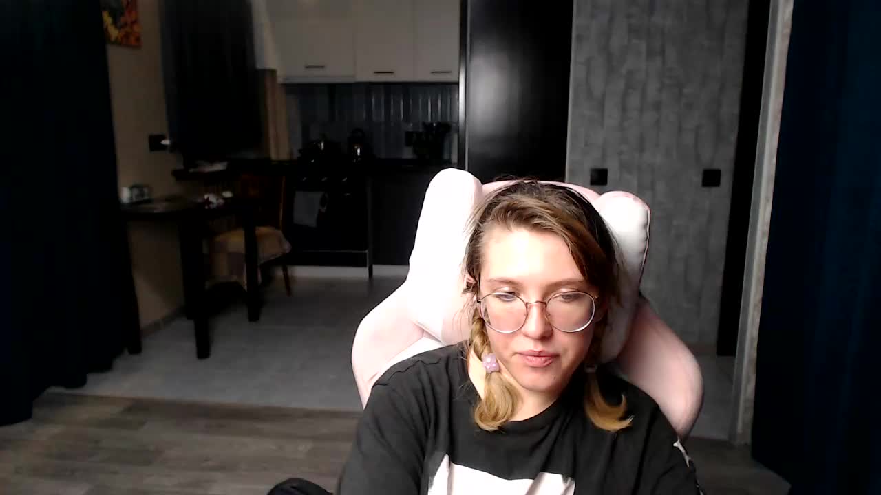 Regimasmile Live Sex December 15, 2025