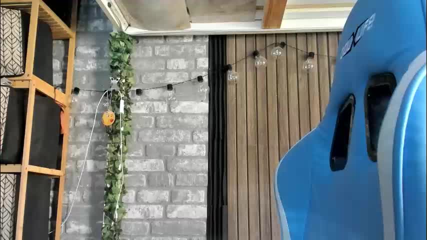 karoline121 Live Sex December 14, 2025