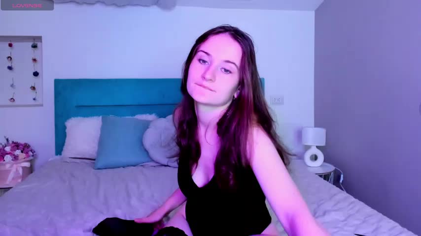 L1ittle_kitty_ Live Sex December 13, 2025