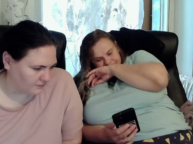 HollyXEva Live Sex December 14, 2025