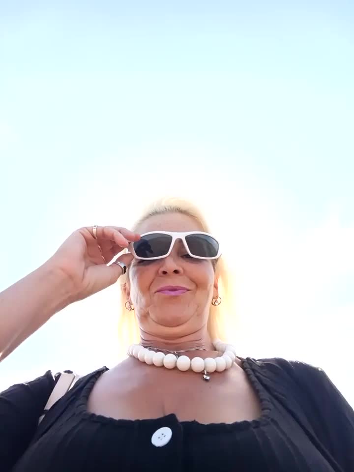 CassandraSandra44 Live Sex December 17, 2025