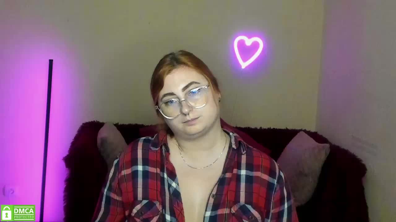 Aliciaredluv Live Sex December 17, 2025