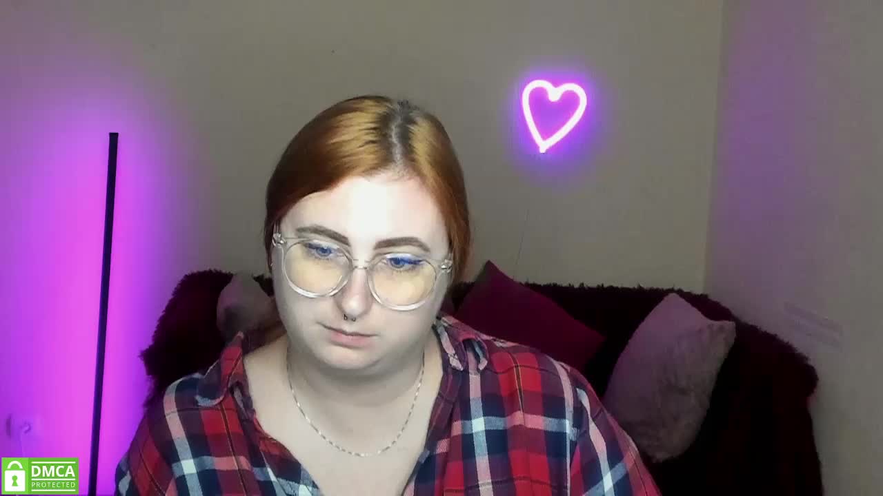 Aliciaredluv Live Sex December 17, 2025