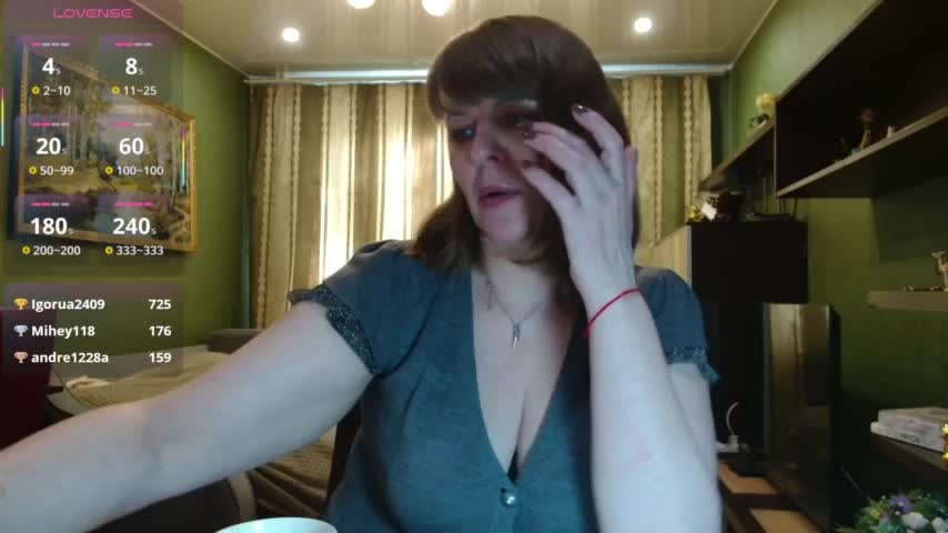 Veronika_Gold Live Sex December 18, 2025