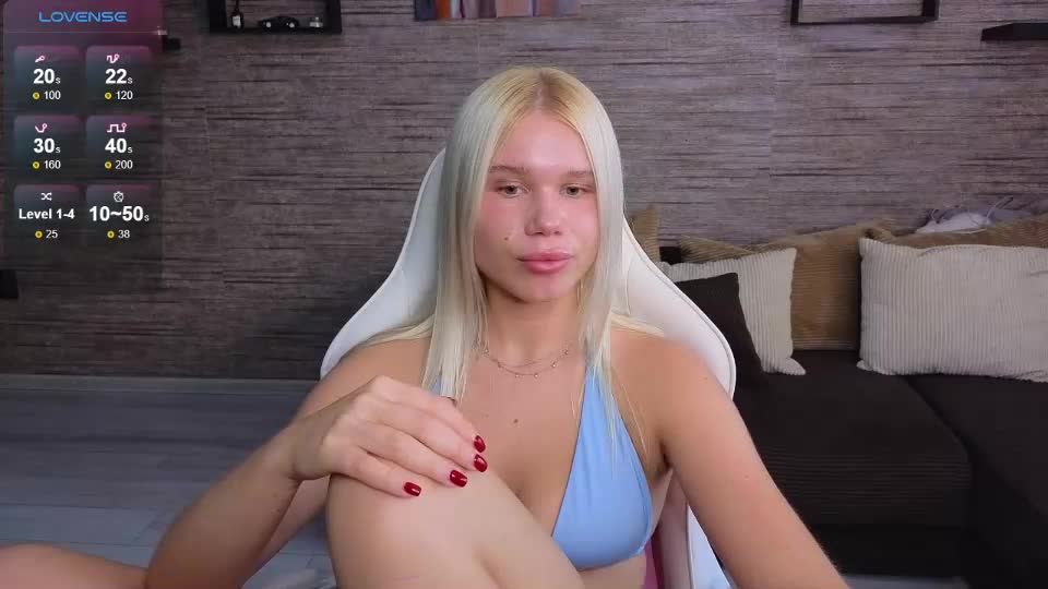 blonde_eva Live Sex December 13, 2025