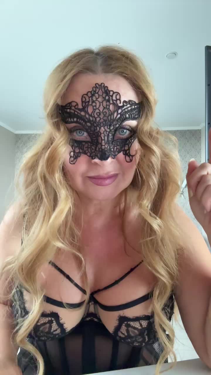 Milf_Zabava Live Sex December 14, 2025