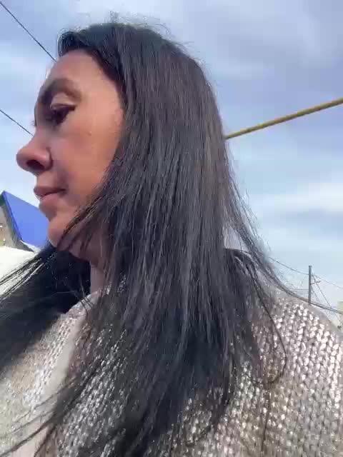 Karolina_Milf Live Sex December 14, 2025