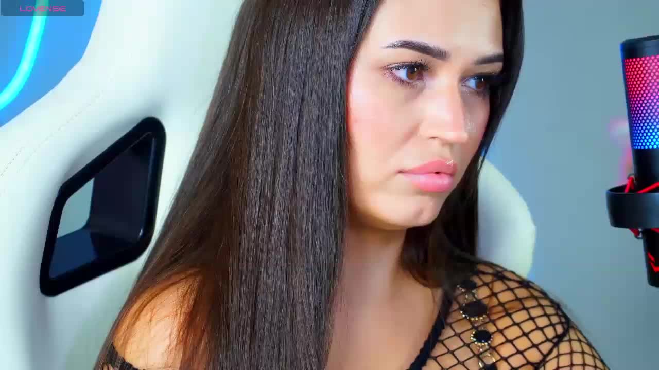 Alinka-chocolatee Live Sex December 13, 2025