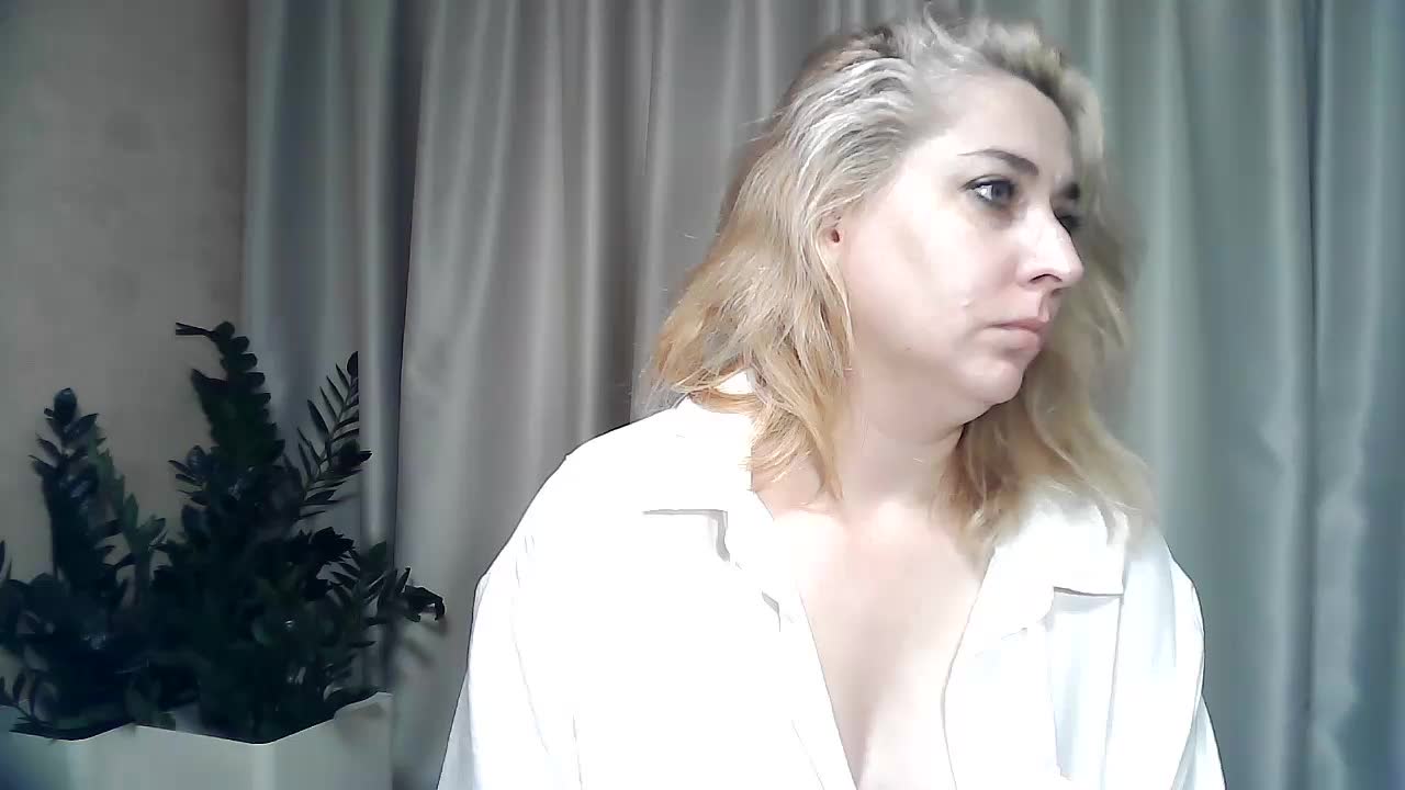 KickaIricka Live Sex December 14, 2025