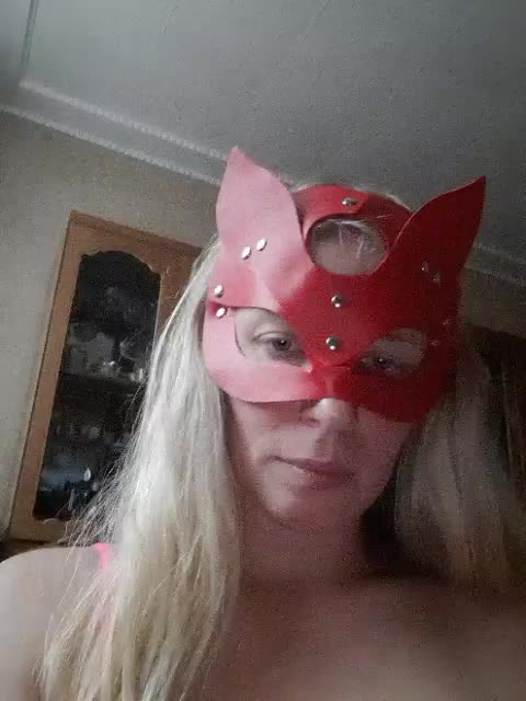 -nelya- Live Sex December 17, 2025