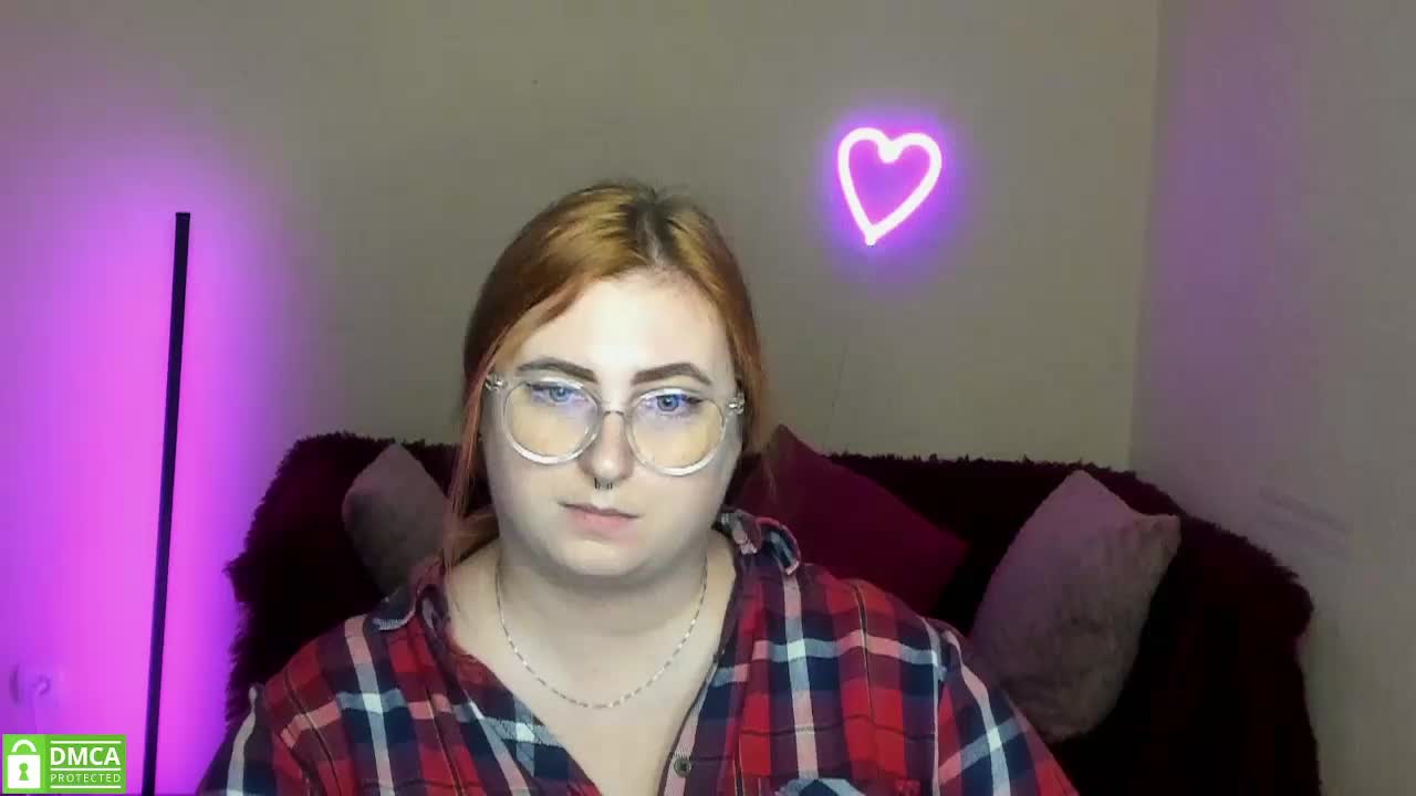 Aliciaredluv Live Sex December 17, 2025