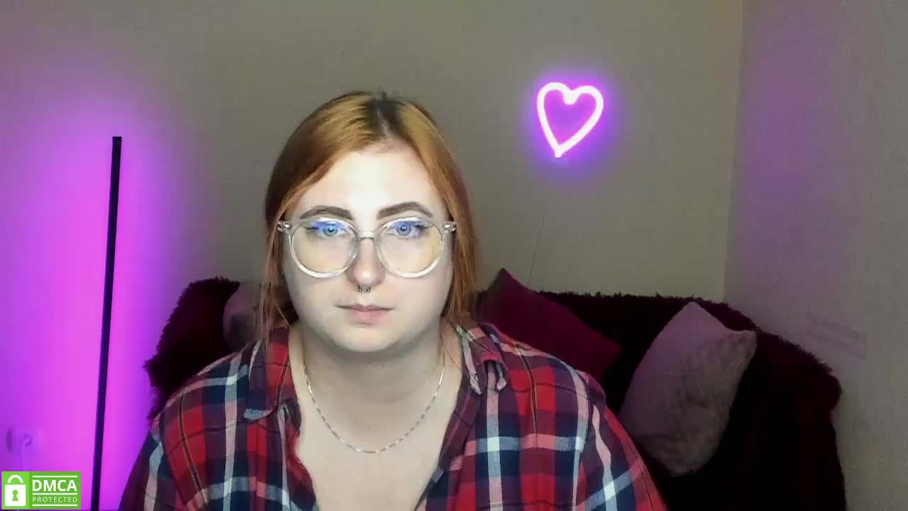 Aliciaredluv Live Sex December 17, 2025