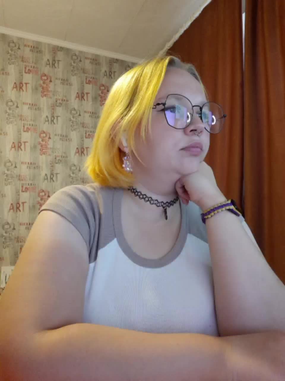 -MeooW- Live Sex December 17, 2025