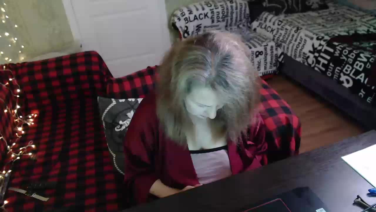 MeganIris Live Sex December 19, 2025