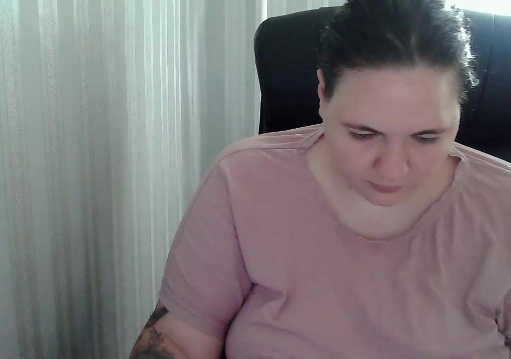 XLisaBlueX Live Sex December 17, 2025