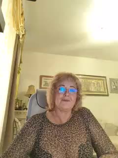KarinkaSweet Live Sex December 17, 2025