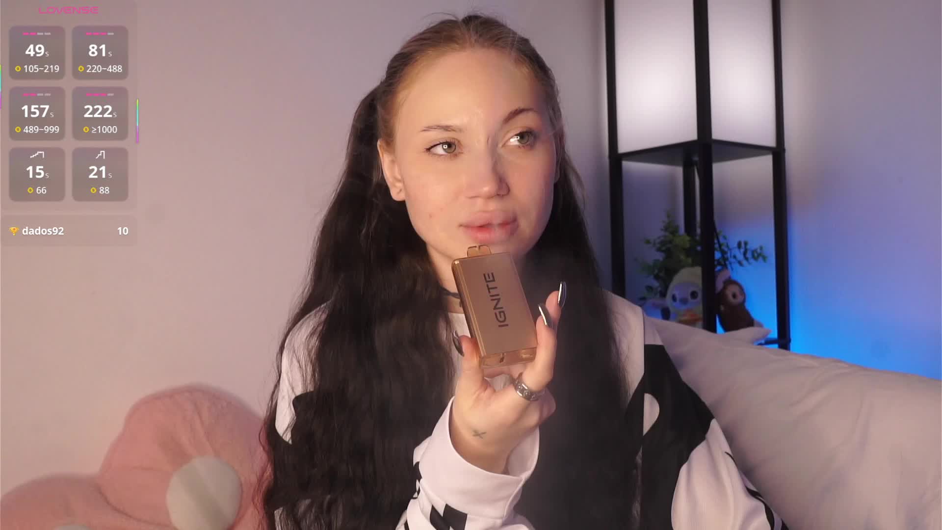 PLUXURY- Live Sex December 17, 2025