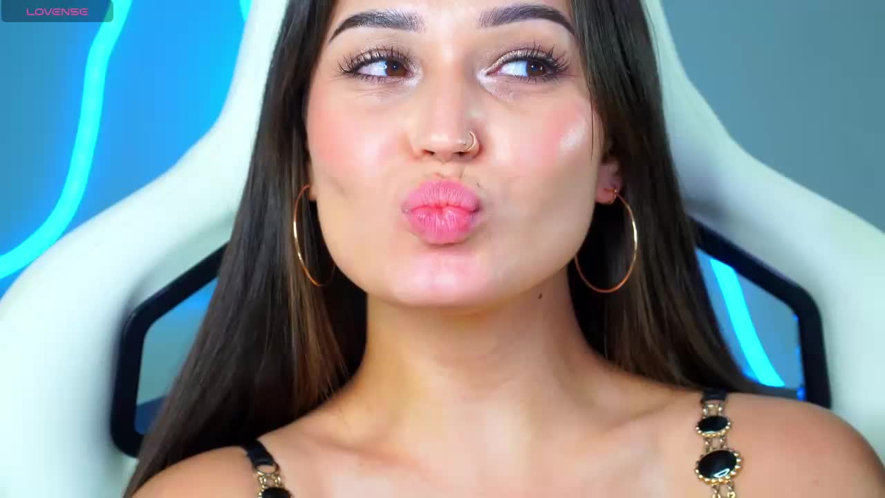 Alinka-chocolatee Live Sex December 14, 2025