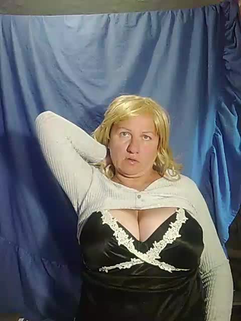 FameLara Live Sex December 17, 2025