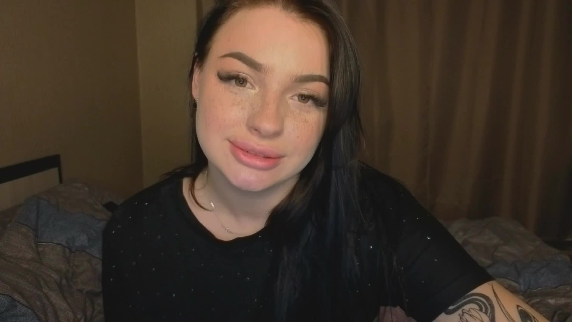 LisaAndDenis Live Sex December 18, 2025