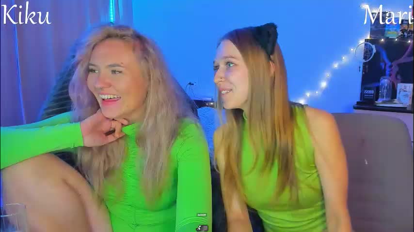 mari_kiku Live Sex December 14, 2025