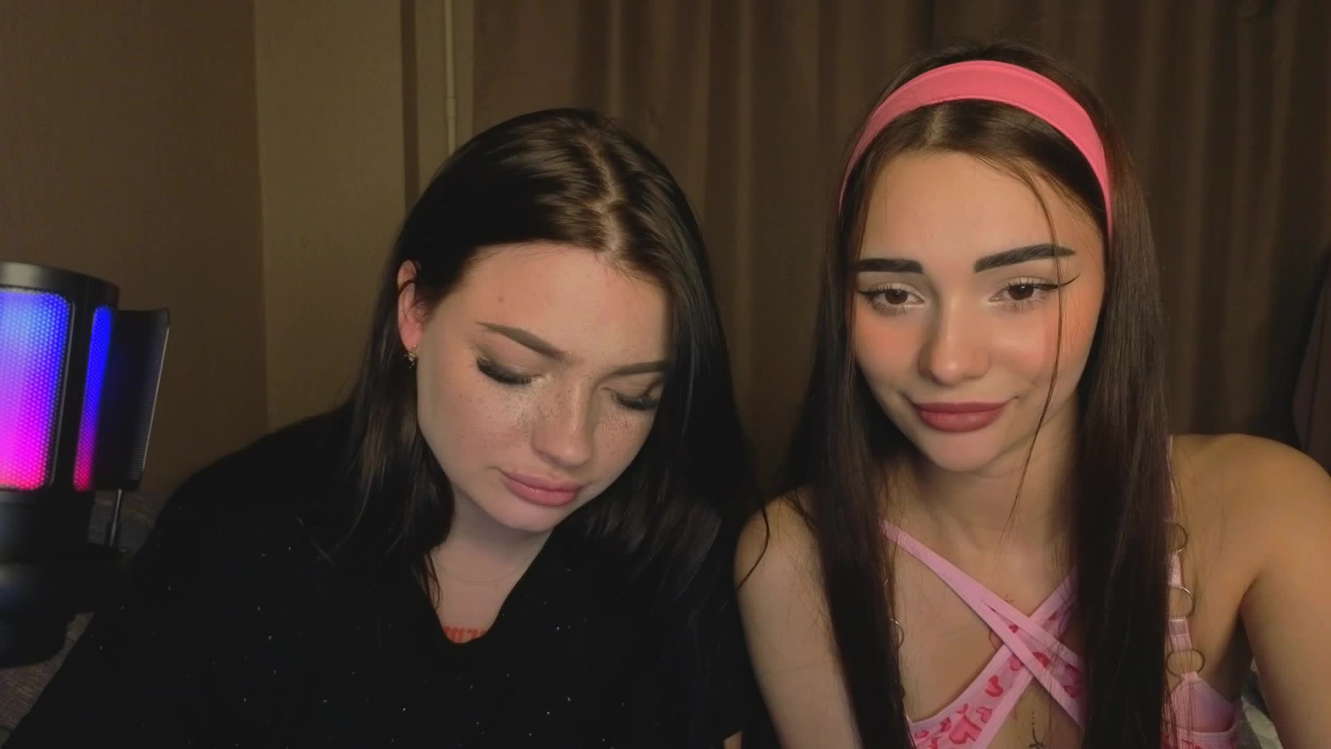 LisaAndDenis Live Sex December 18, 2025