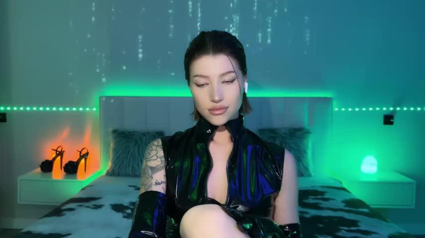 ellie_miu Live Sex December 13, 2025