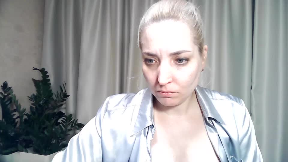 mariska-kiska Live Sex December 14, 2025