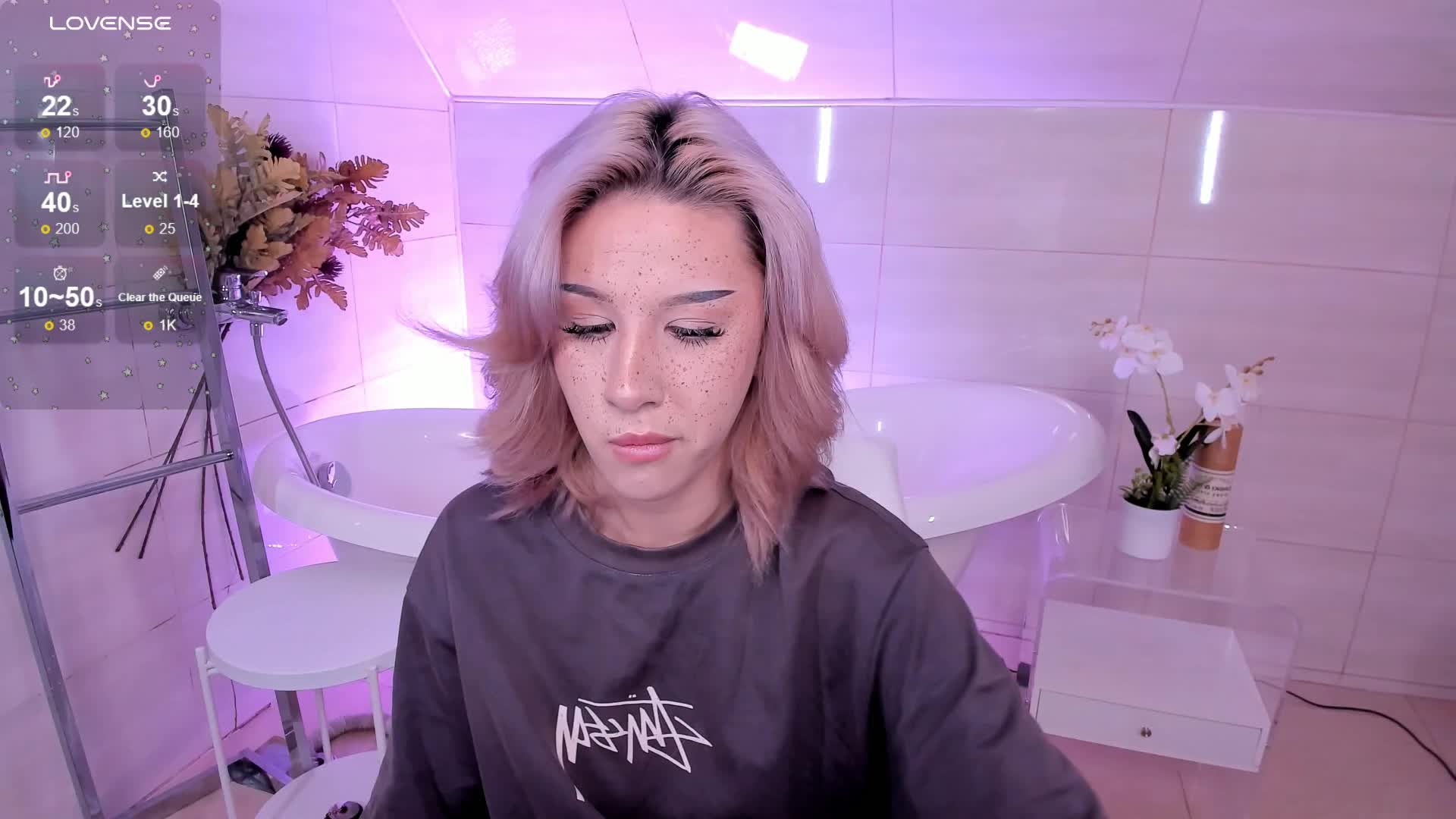 Necucubi Live Sex December 17, 2025