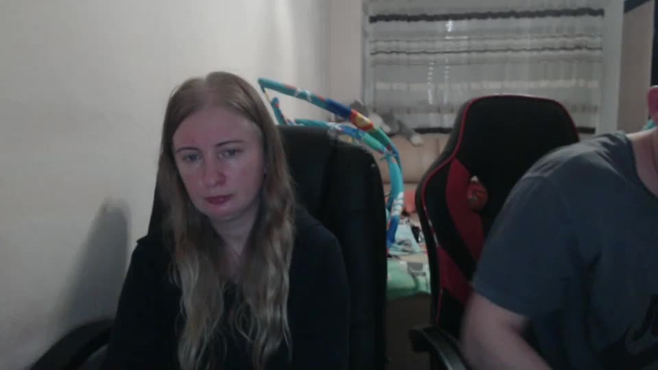 jenisandpeter Live Sex December 19, 2025