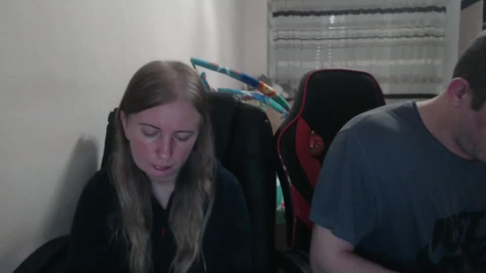 jenisandpeter Live Sex December 19, 2025