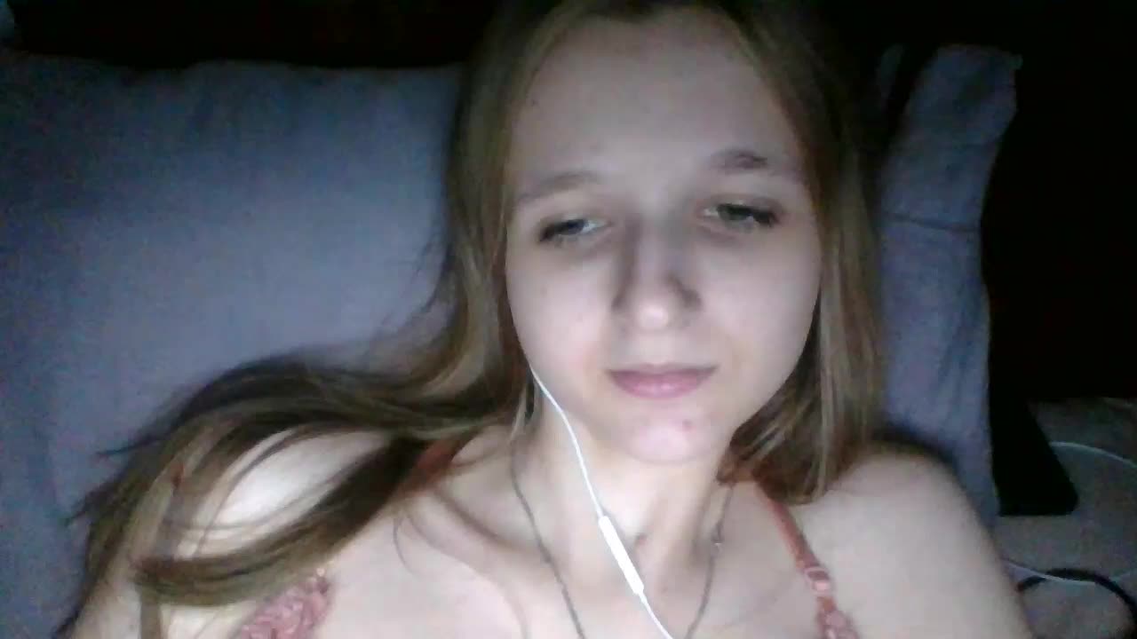 Kitty20Meow Live Sex December 17, 2025