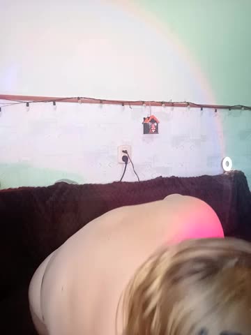 XHelenaX90 Live Sex December 15, 2025