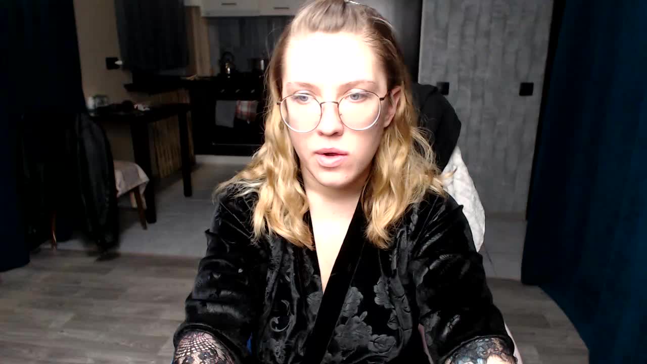 Regimasmile Live Sex December 15, 2025