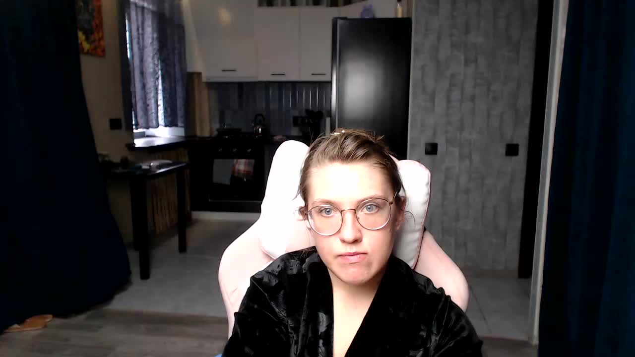 Regimasmile Live Sex December 15, 2025