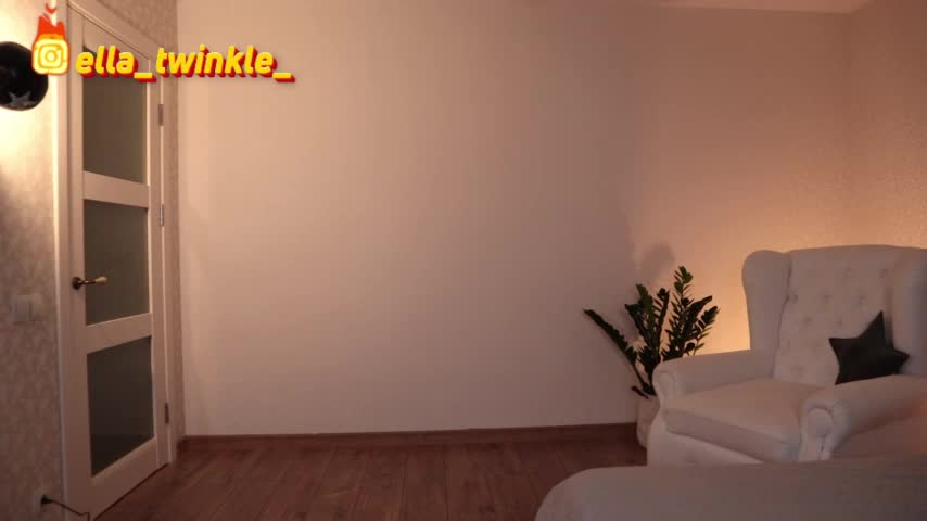 ella_twinkl Live Sex December 13, 2025