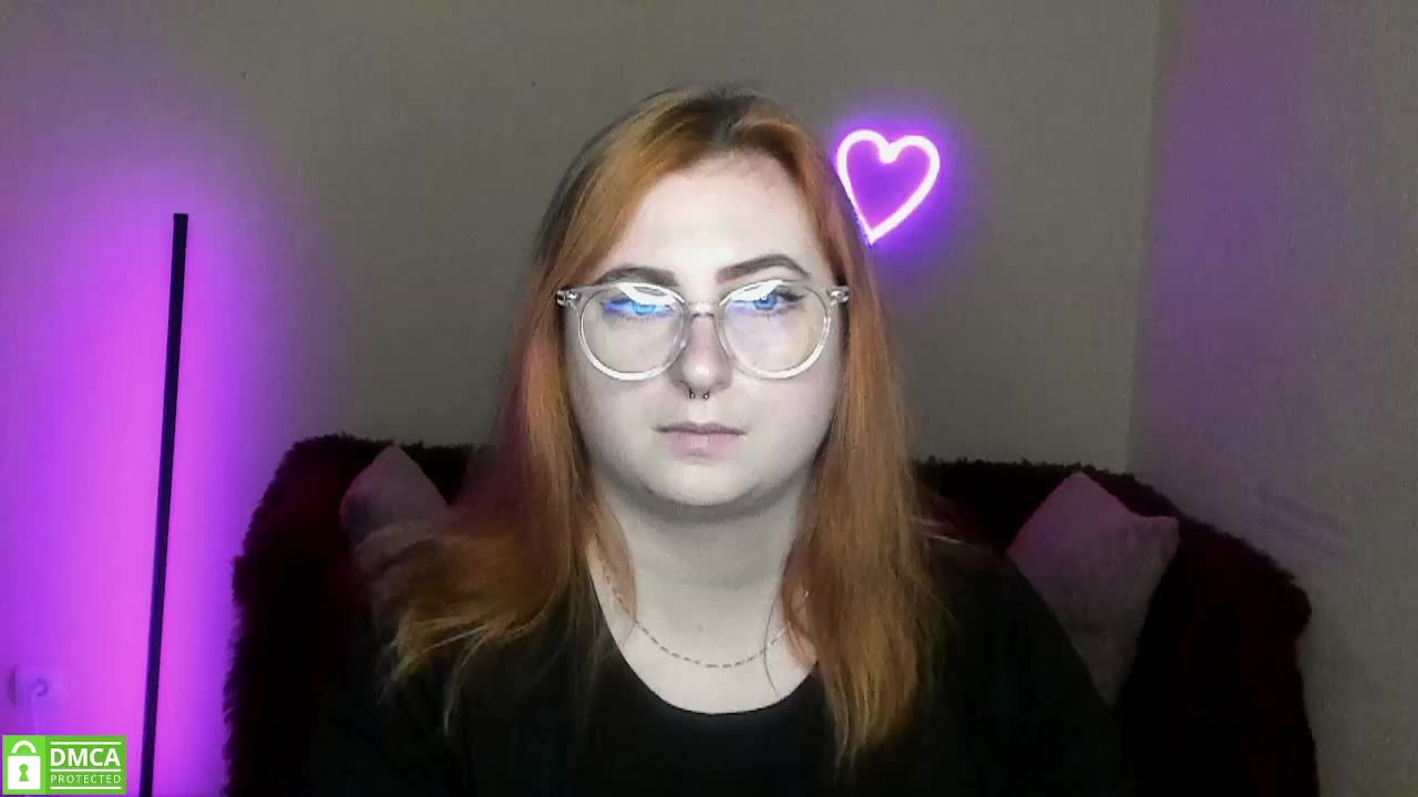 Aliciaredluv Live Sex December 17, 2025