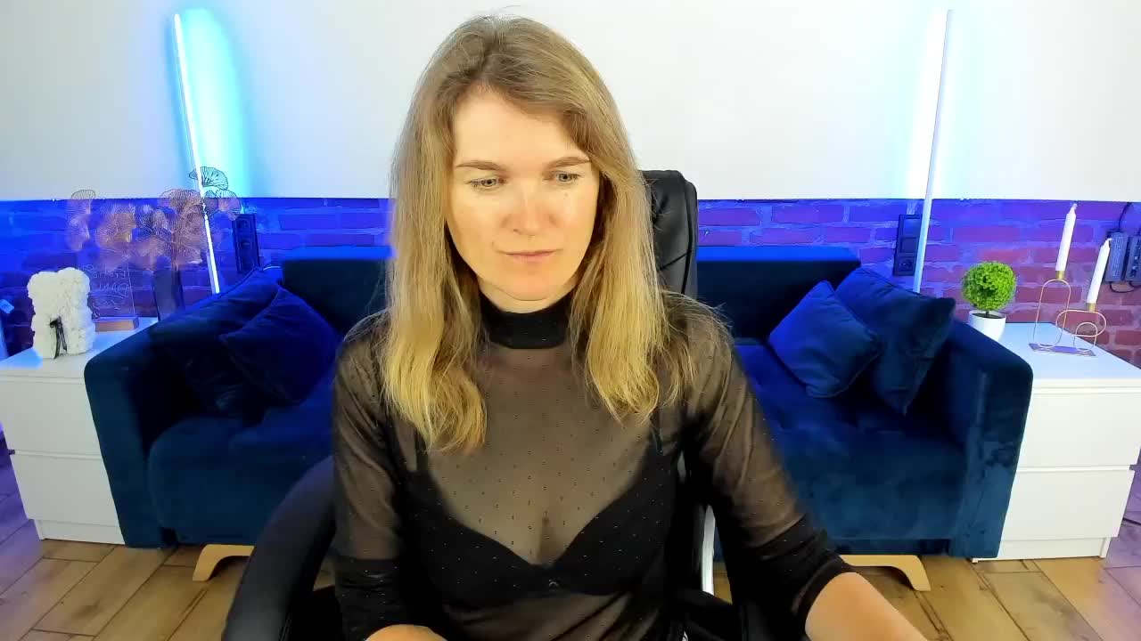 Annabel-xxx Live Sex December 19, 2025