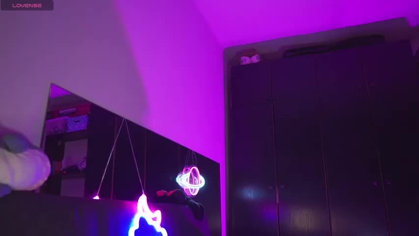 Lady3Holes Live Sex December 14, 2025