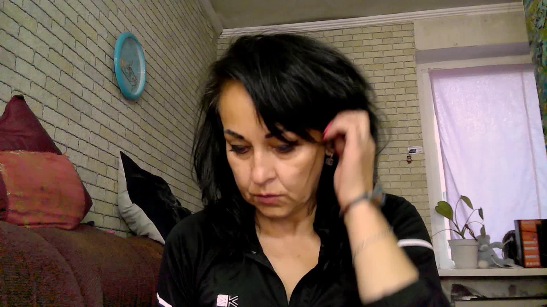 Lina-a-13 Live Sex December 14, 2025