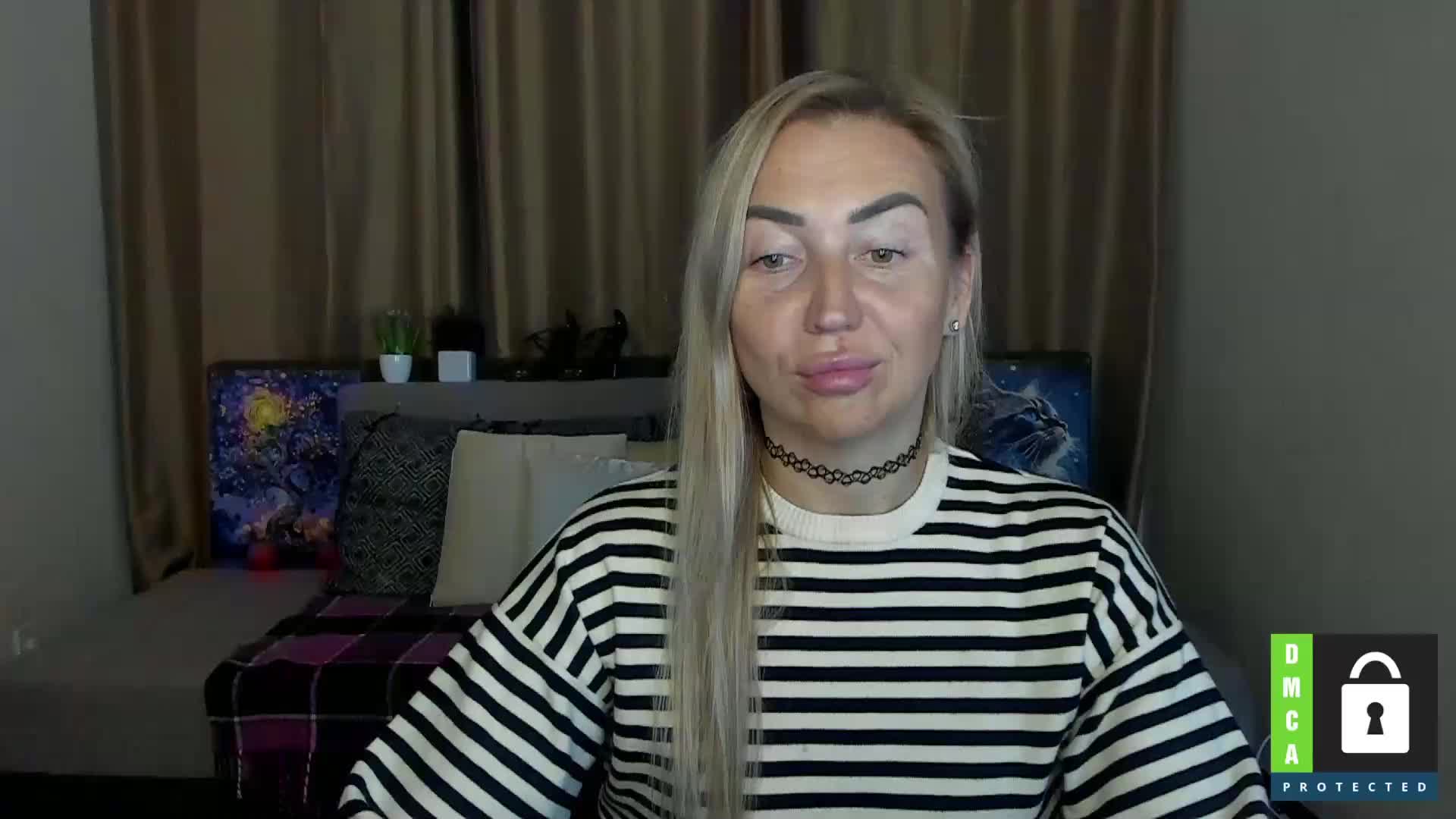 Jullyblondkiss Live Sex December 14, 2025