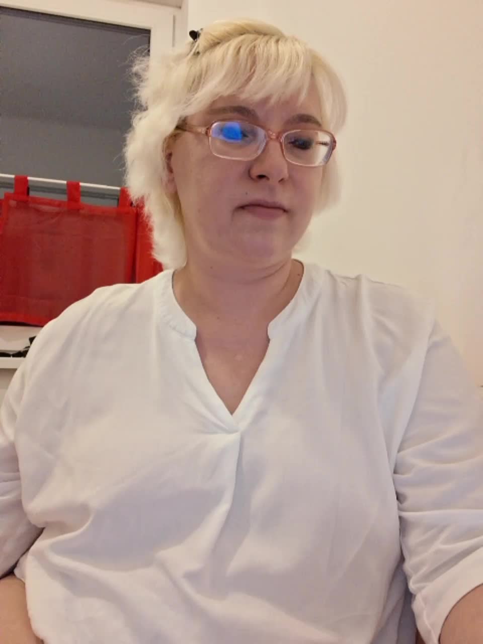 Vika211 Live Sex December 18, 2025